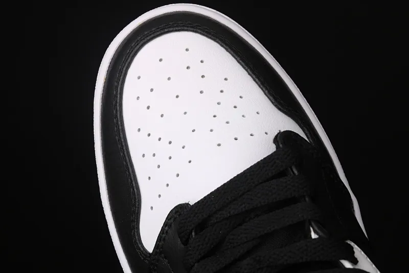 All categories Air Jordan Jordan series basketball shoes Air Jordan 1 Mid Air Jordan 1 Mid AJ1 Joe 1 black and white red hook Zhongbang basketball shoes 554724-075